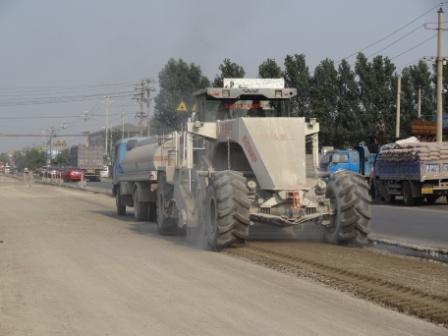 WR2300L，長葛S325水穩路基冷再生
